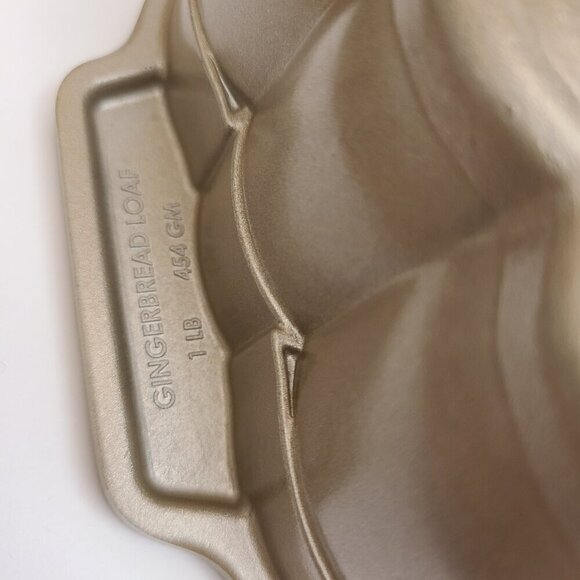 Nordic Ware Gingerbread Man Loaf Pan Holiday Christmas Nonstick - Picture 2 of 13